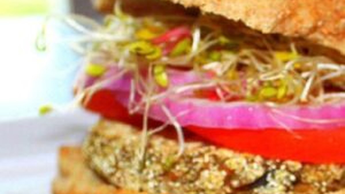 Easy Mediterranean lentil veggie burger